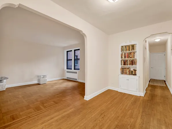 2835 Bedford Avenue 4D image 2 of 15