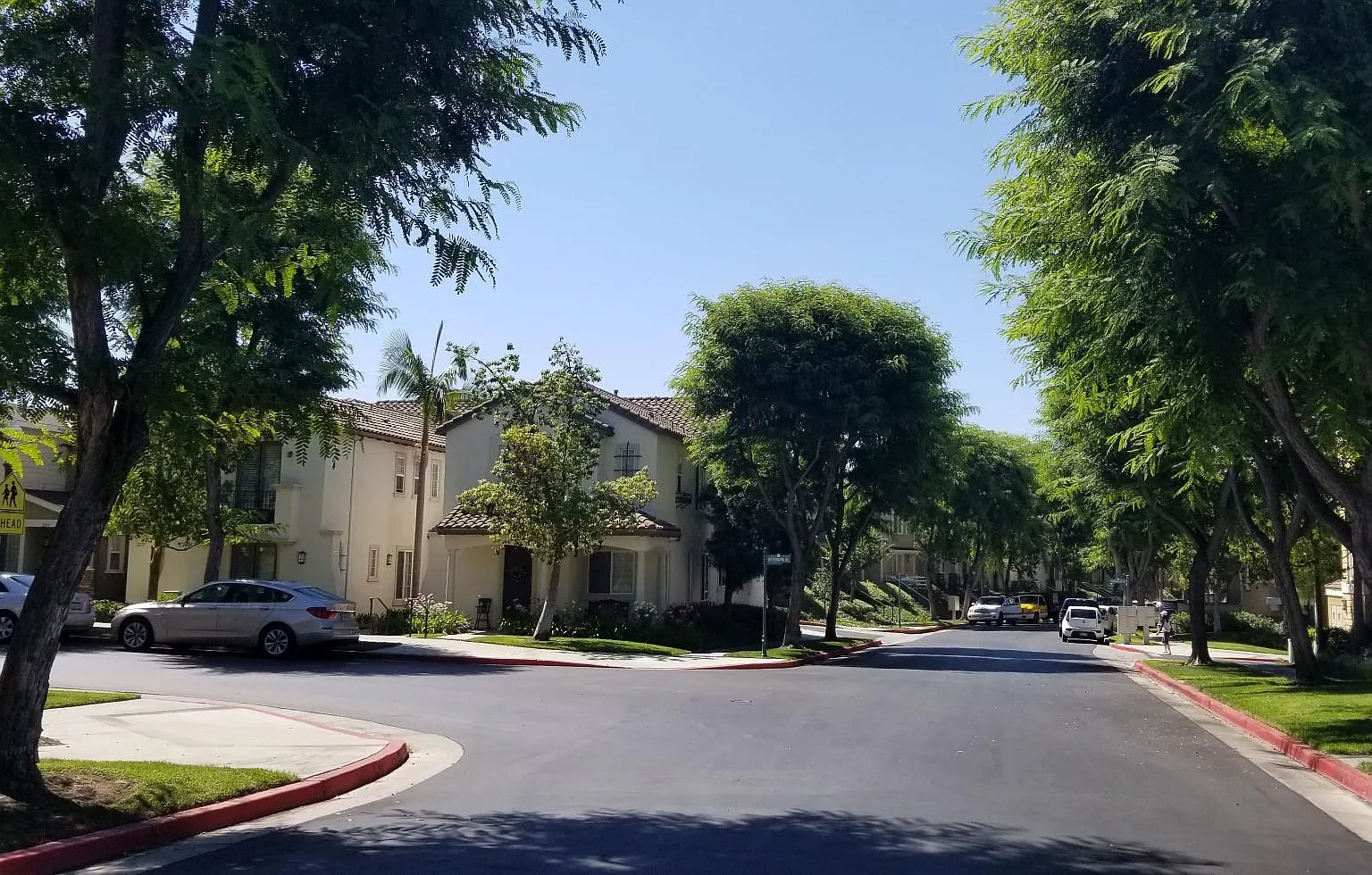 3 bed, 2.5 bath, 1400 sqft, $3,895 — Photo 4