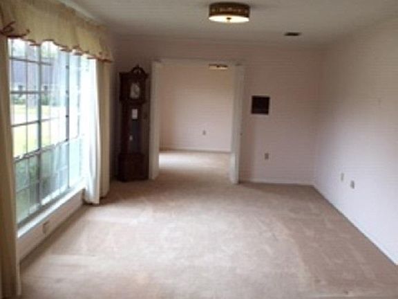 2nd image of 2101 Wildwood Dr