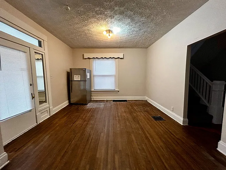 68 E Patterson Ave — Photo 3