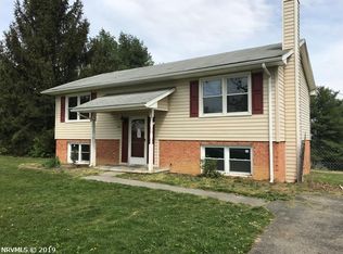 4055 Bains Chapel Rd, Radford, VA 24141