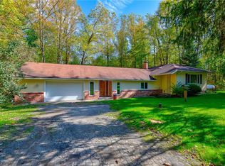 18389 Geauga Lake Rd, Chagrin Falls, OH 44023