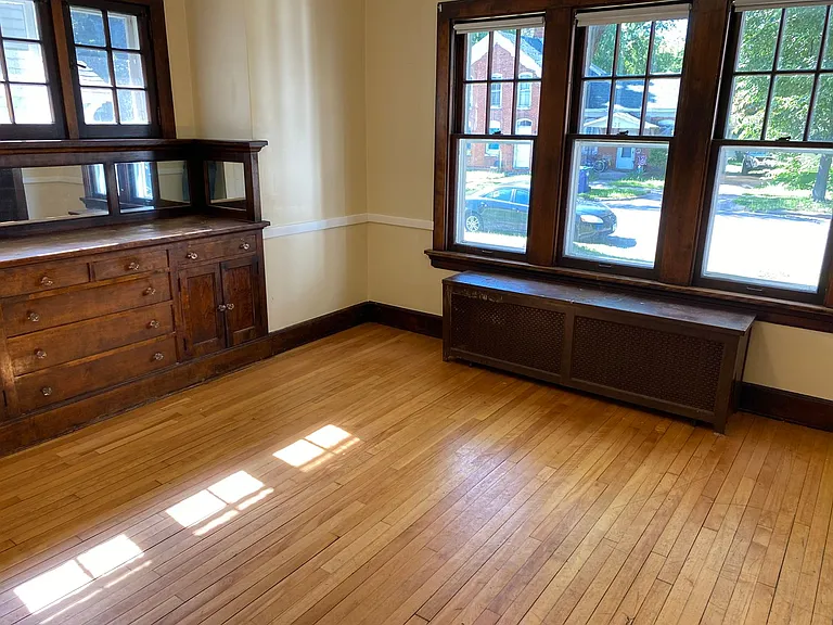 620 McClellan St — Photo 2