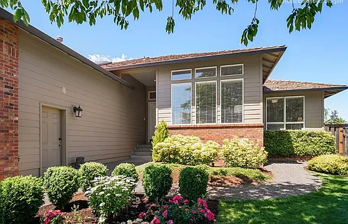 12035 SE Grand Vista Dr Photo 1