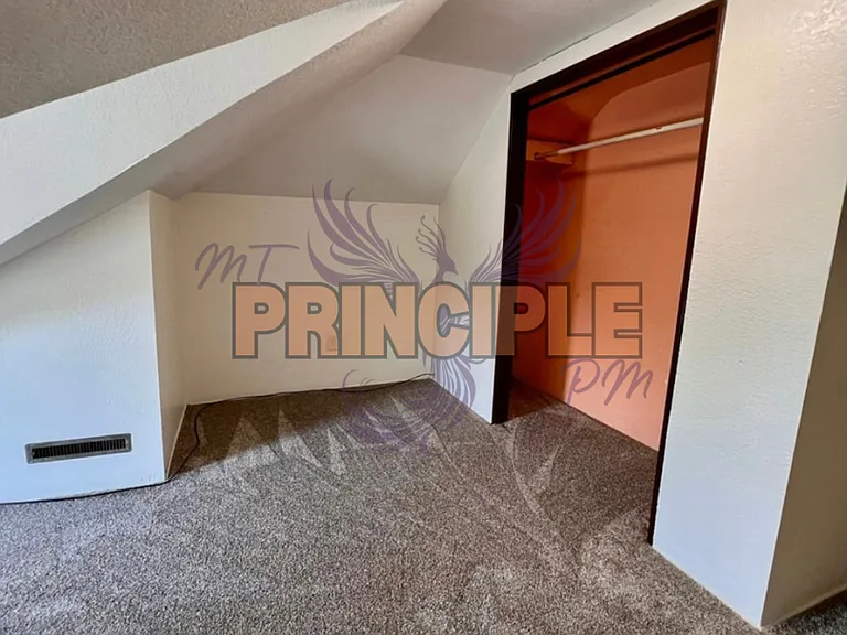 517 W Granite St — Photo 23
