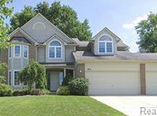 862 Timber Trail Ct, South Lyon, MI 48178