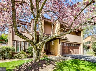 9504 Starmont Rd, Bethesda, MD 20817