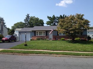 542 Lowell Rd, Warminster, PA 18974