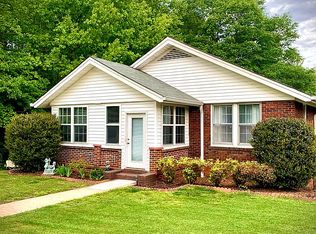 26 6th St, Gainesville, GA 30504
