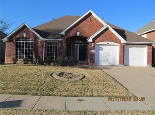 2824 Meade Dr, Grand Prairie, TX 75052