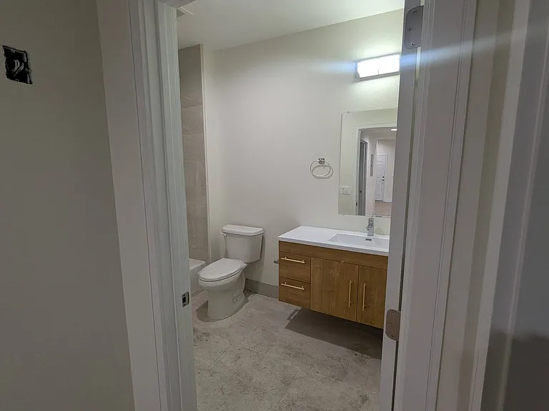14411 Vanowen St #212 — Photo 12