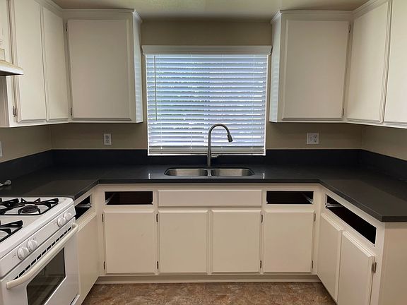5th image of 13631 Mar Vista St APT A