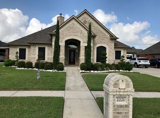 2221 W Lonesome Dove Dr, Deer Park, TX 77536
