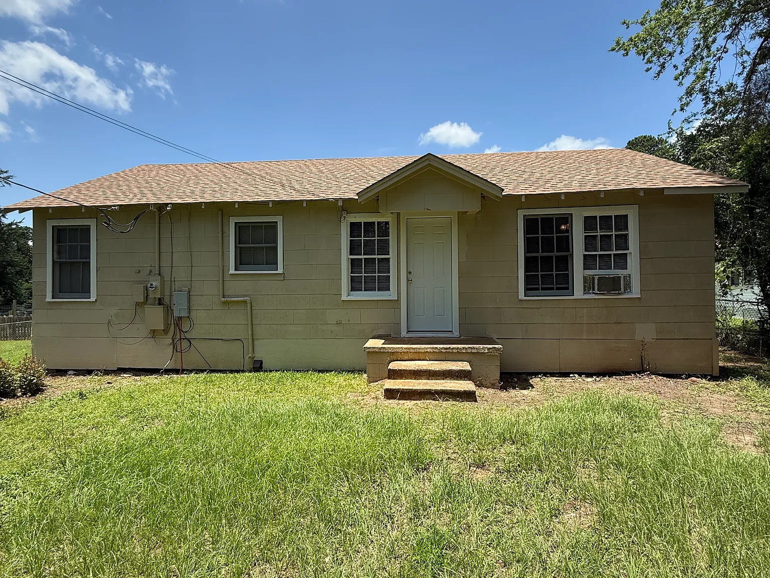 2 bed, 1200 sqft, $750 — Photo 1