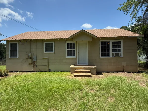 10630 Birch St, Overton, TX 75684