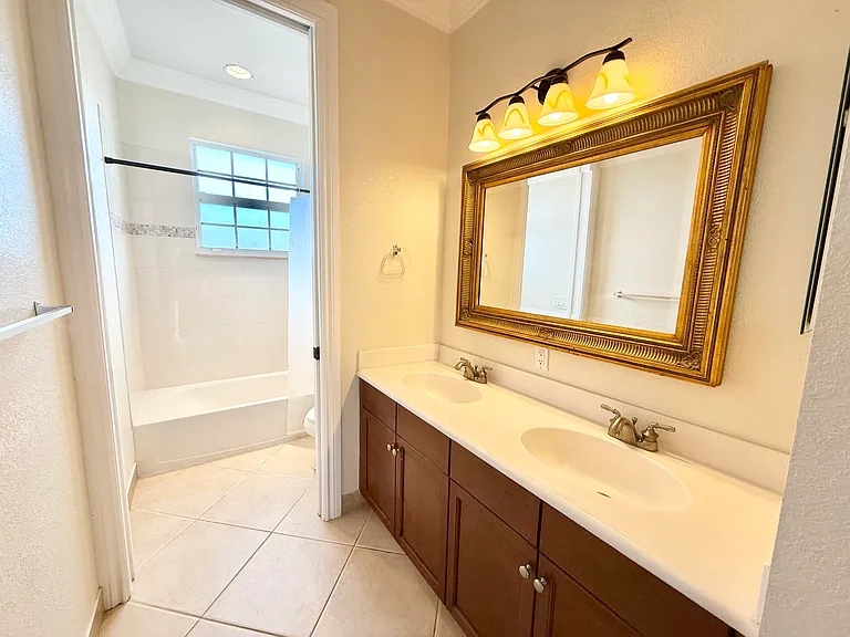 9656 Cobblestone Creek Dr — Photo 26