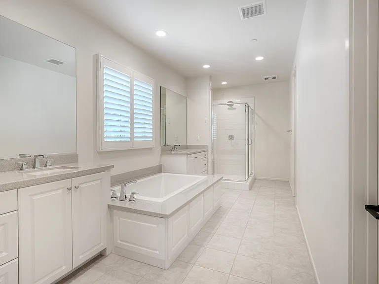 729 Merit Dr — Photo 17