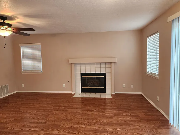 3301 Chuckwagon St — Photo 5