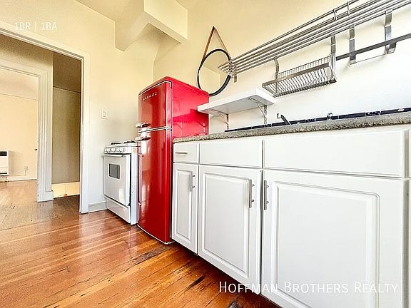 2nd image of 808 Lucile Ave Unit 1/4