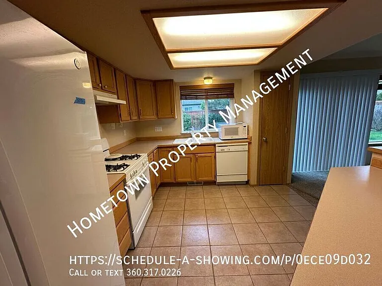 5407 Komachin Loop SE — Photo 11