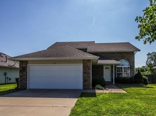 784 S Quade Rd, Springfield, MO 65802