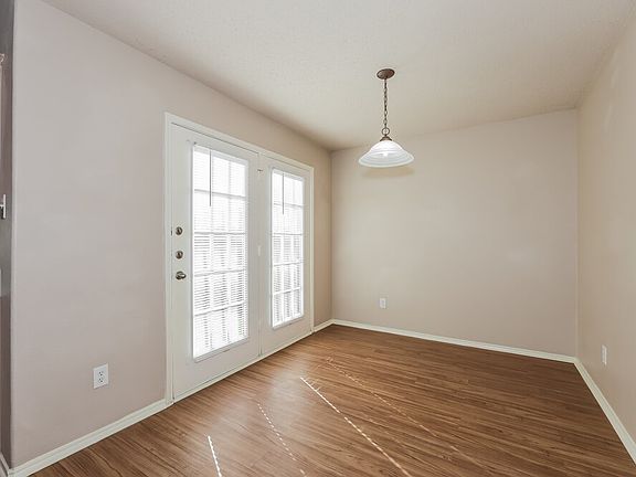 5th image of 1013 Crane Cir