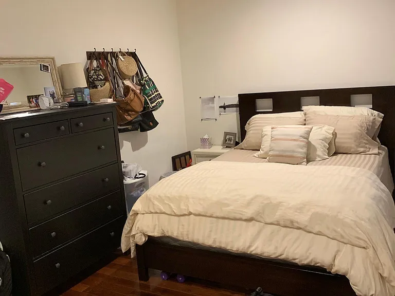 2041 Spring Garden St #1R — Photo 3