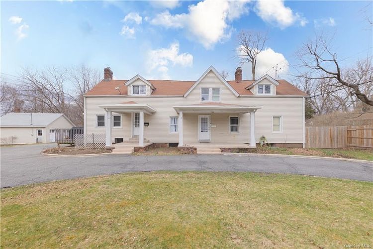 1st image of 2 Rockland Ave