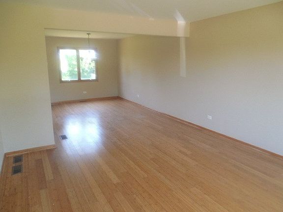 2nd image of 22674 Parkview Ln