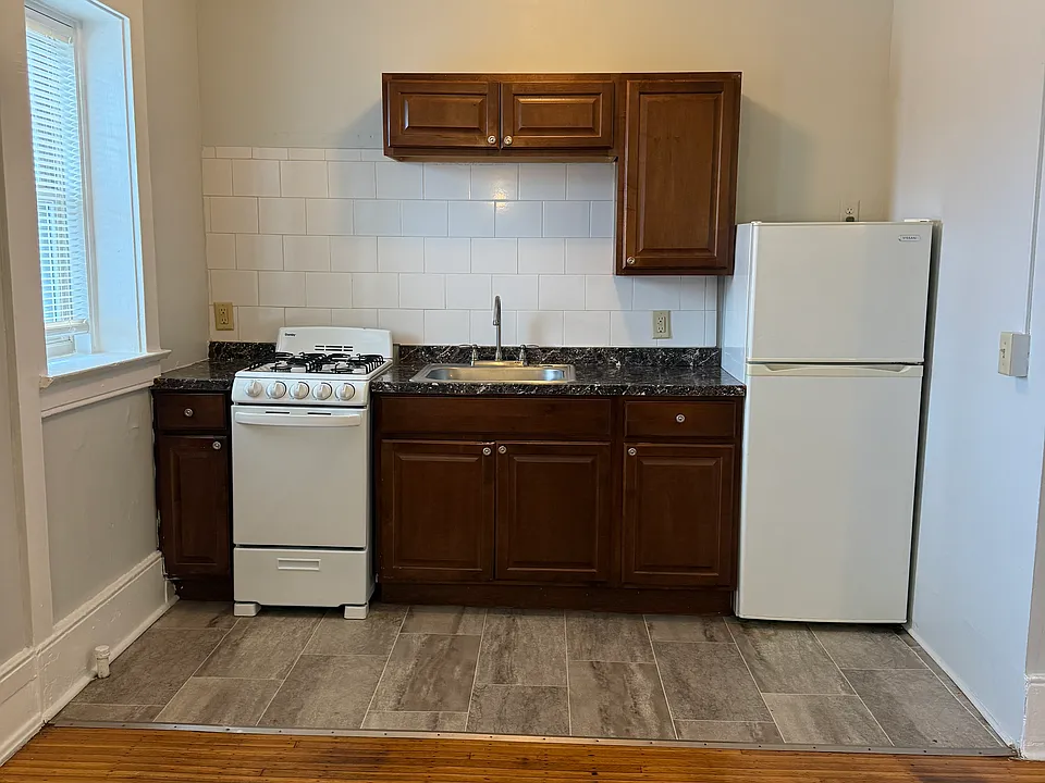 185 Alexander St #108