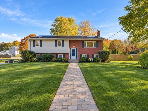 60 Oneida St, Methuen, MA 01844