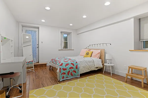 Rented by Corcoran | media 12
