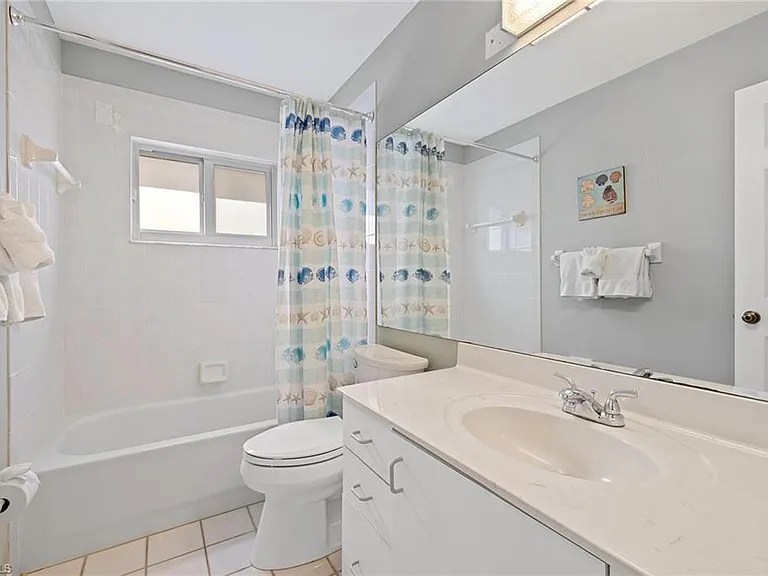 690 Amber Dr — Photo 18