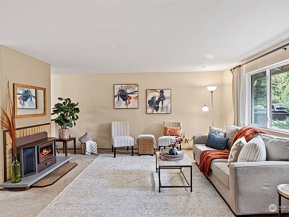 4th image of 1855 Forest Creek Drive