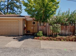 7230 SW Laview Dr, Portland, OR 97219