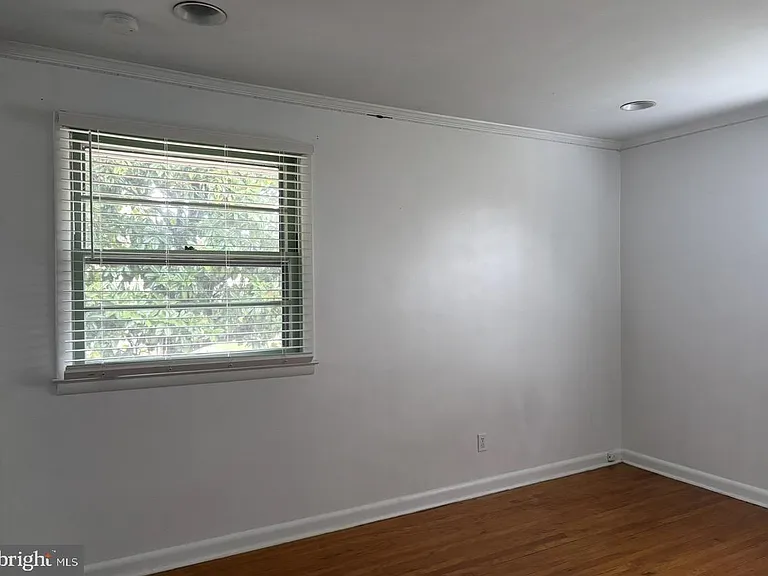1868 Pine Rd — Photo 27