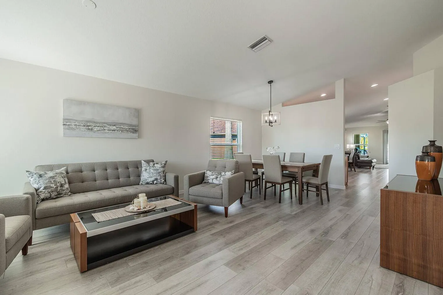 4 bed, 2.0 bath, 1948 sqft, $4,901 — Photo 1