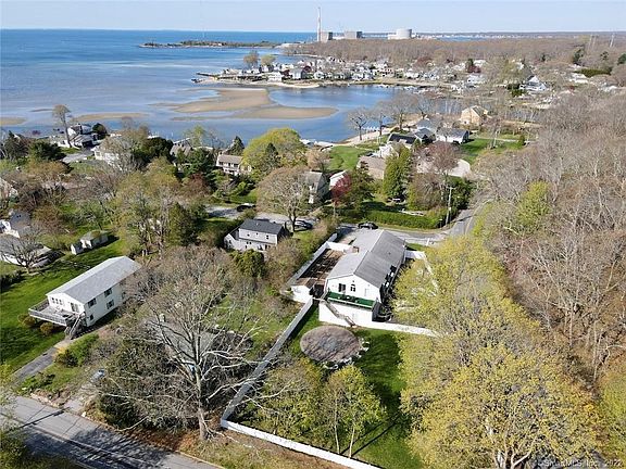 2nd image of 33 Jordan Cove Cir