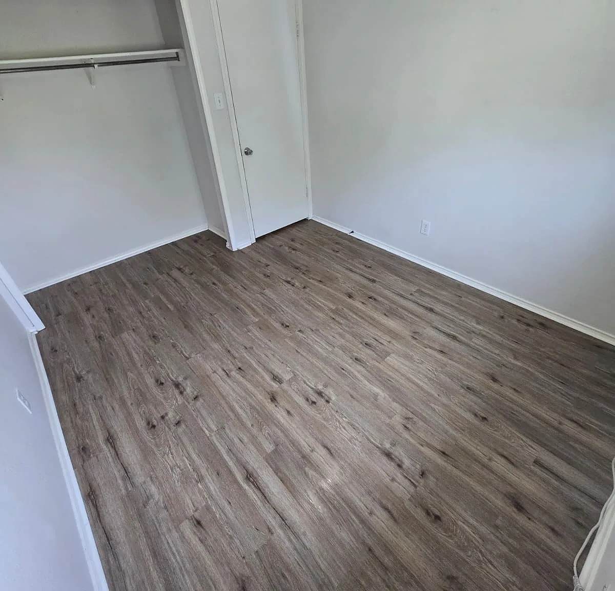1 bed, 1430 sqft, $450 — Photo 4