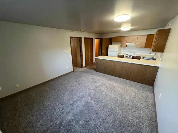 1038 Fond du Lac Ave