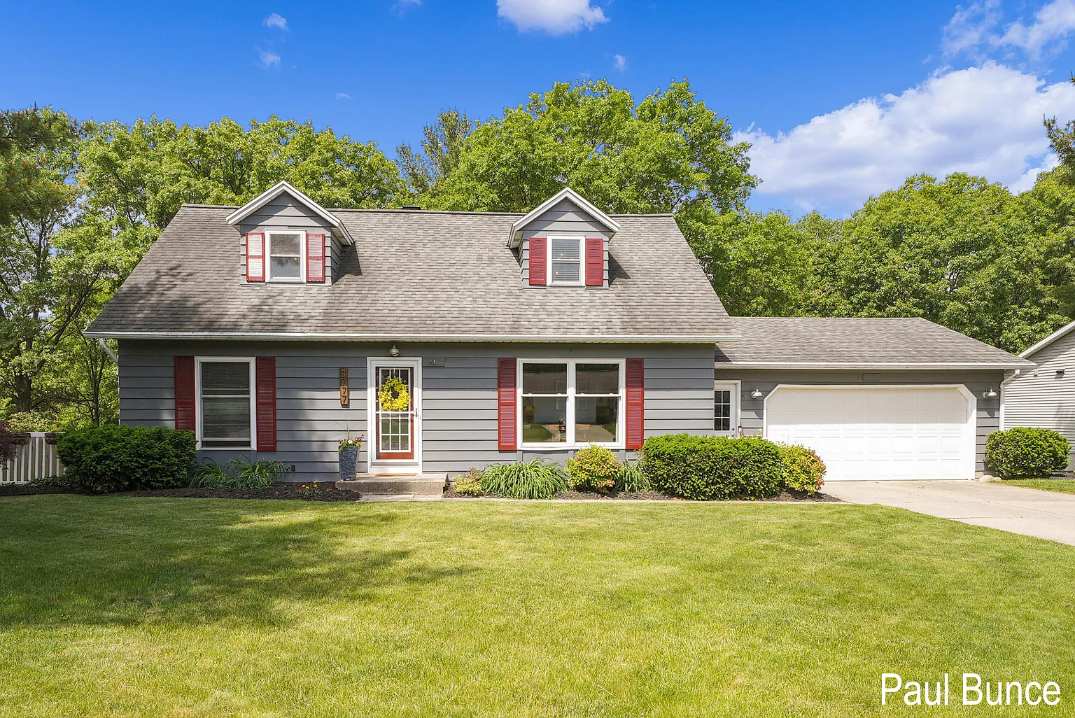 3777 Summit View Dr NE photo 1