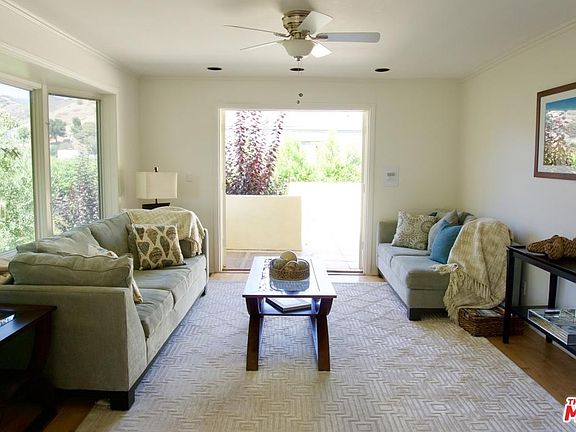 3rd image of 2878 Seabreeze Dr