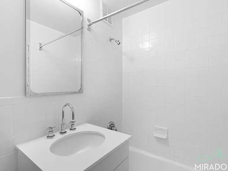 43 W 16th St #2G — Photo 8