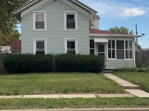 102 N Pearl St, Janesville, WI 53548