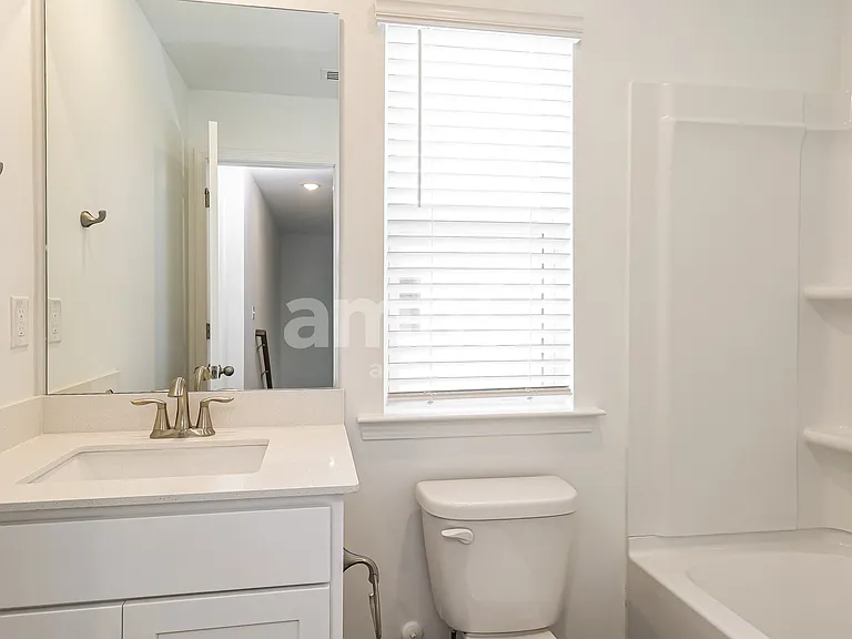 4044 Williams Road Ext — Photo 16