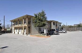 5th image of 2106 Cullen Ave APT 208