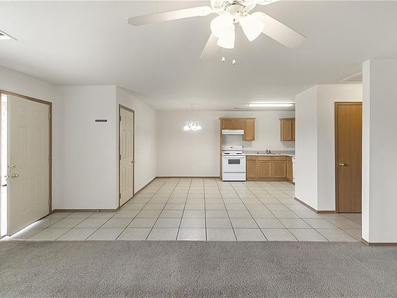 3rd image of 209 E Laura St #1
