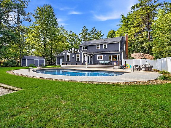 5th image of 19 Tamarack Lane