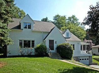 274 Kreag Rd, Pittsford, NY 14534