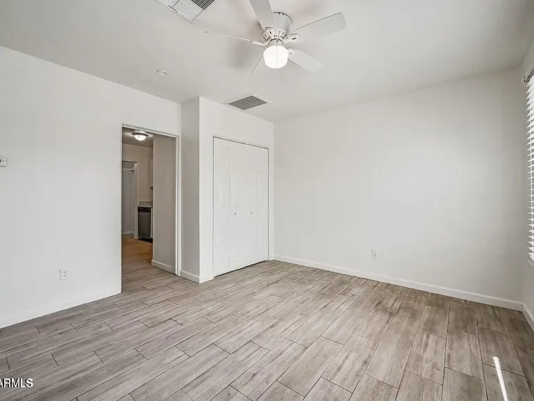 907 N 22nd Pl #3 — Photo 2